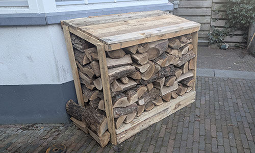 Repurposed wooden pallet